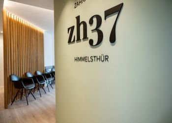 Blick ins Wartezimmer Zahnarztpraxis zh37 Hildesheim-Himmelsthür
