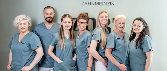 Praxisteam der Zahnarztpraxis zh37 in Hildesheim