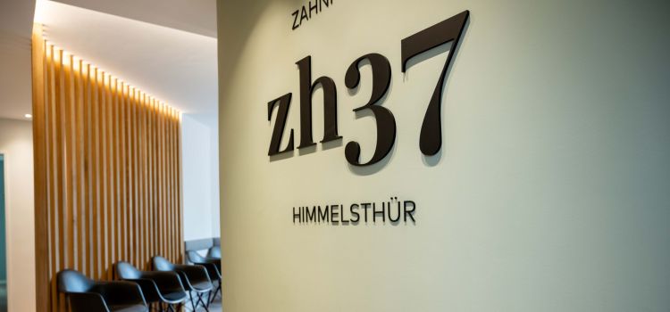 Blick ins Wartezimmer Zahnarztpraxis zh37 Hildesheim-Himmelsthür